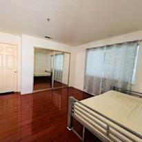 Eric Hoang's room