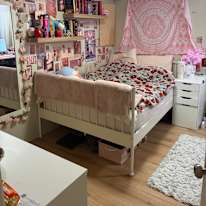 Yanina Kharytanovich's room