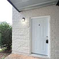 Alcove Rooms's room
