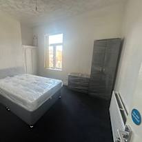 Black Country Homes's room