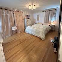 Lee's room