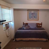 Hamid's room