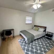 Andres's room