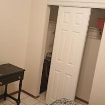 Andres's room