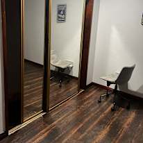 Crystal  Flores's room