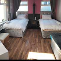 Synthiea Doolan's room