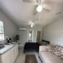 Yossi's room