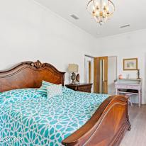 Sylvie P's room