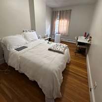 Nieves's room