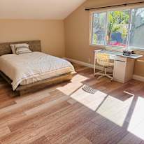 Lee's room