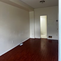 Henry Nguyen's room