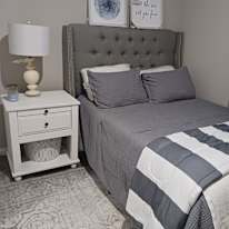Suzana's room