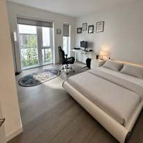 sara mostowfi's room