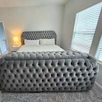 Divin's room