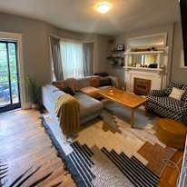 Carrie-Anne Pidgeon's room