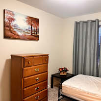 Dee's room