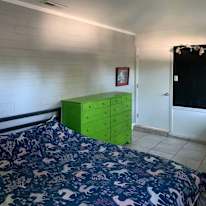 Lor's room