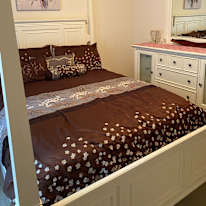 STACEY's room