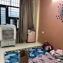 NIKKI CHAUHAN's room