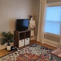 Kaiser Mons's room