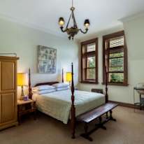 LG Private Bedroom in Manhattan's room