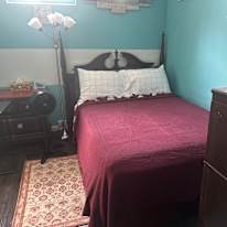 Carshella Hewie's room