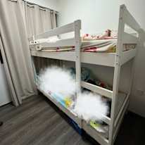 Kelly Lim's room