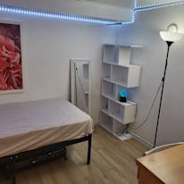 John Kar's room