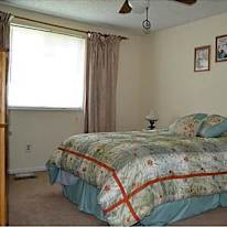 Juels's room