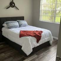 Carlos's room