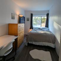 Serdar's room