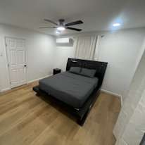 Leslie's room
