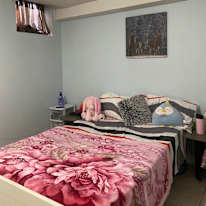 Hannah Nguyen's room