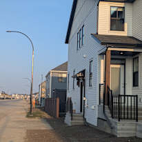 STUDENTS, INTERNS & YOUNG PROFESSIONALS's room