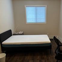 Kenoly's room