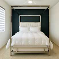 Zen's room