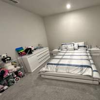 Noshad's room