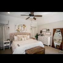 Mayra's room