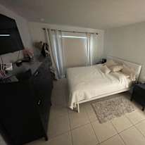 Lucas A Abreu's room