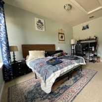 Yas's room