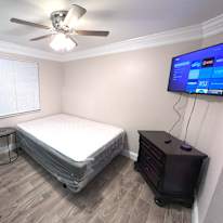 Jason Bryan, Realtor's room