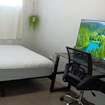 Christy Le's room