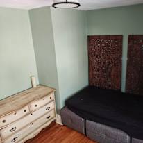 Foster's room