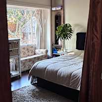 E's room