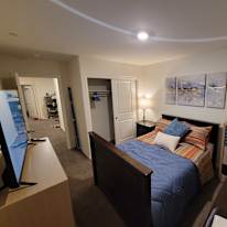 André's room
