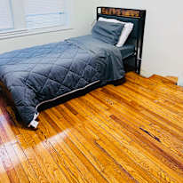 Axel T's room
