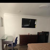 lewis's room