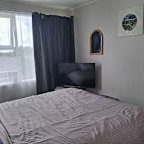 Warren Evans's room