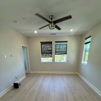 Yi's room