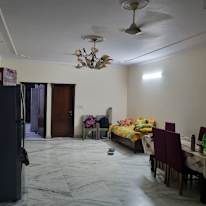 Garry's room